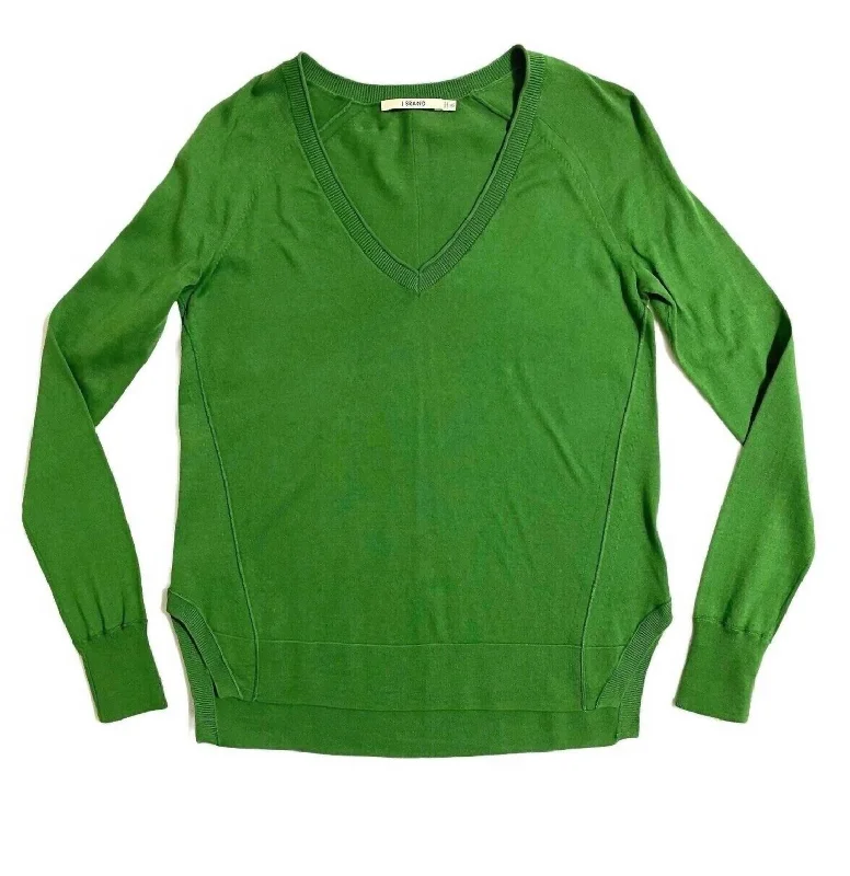 Women's V-Neck Cotton Side Slits Relaxed Sweater In Green Solid Color Striped Floral Print Women's V-Neck Cotton Side Slits Relaxed Sweater In Green Solid Color Striped Floral Print