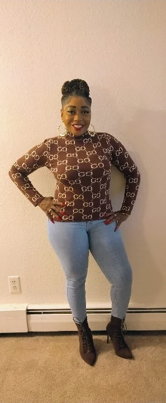 Brown & Tan Gucci GG Sweater Available in sizes L-XL Notch Collar Peter Pan Collar Cowl Neck Brown & Tan Gucci GG Sweater Available in sizes L-XL Notch Collar Peter Pan Collar Cowl Neck