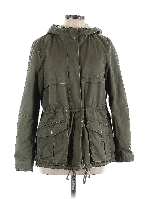 Jacket Tiered Jacket Buttoned Jacket Zippered Jacket