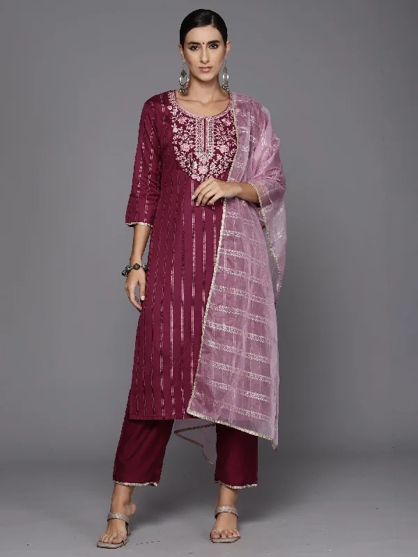 Women's Burgundy Embroidered Straight Kurta Trousers With Dupatta Set - Indo Era Wide Leg Loose Fit Mid Waist Women's Burgundy Embroidered Straight Kurta Trousers With Dupatta Set - Indo Era Wide Leg Loose Fit Mid Waist