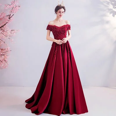 Off the Shoulder Red Lace Appliqued Prom Dress    cg19813