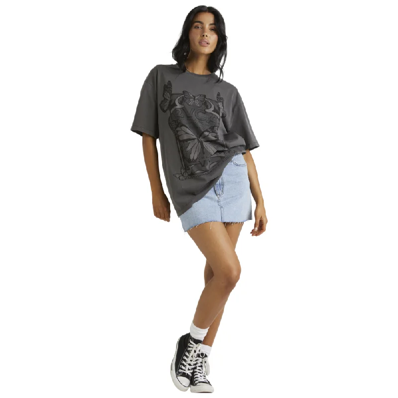 Monarch Relaxed Tee- Womens Welt Pockets Slit Pockets